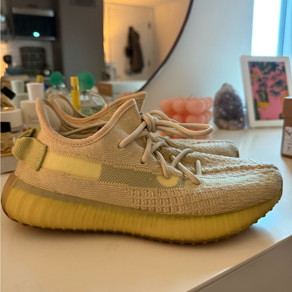 Adidas Yeezy Boost 350 V2 Beige - size 6.5